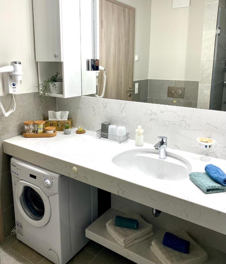 Atrium Apartman Heviz Mit Panoramaterrasse Und Tiefgarage 외부 사진