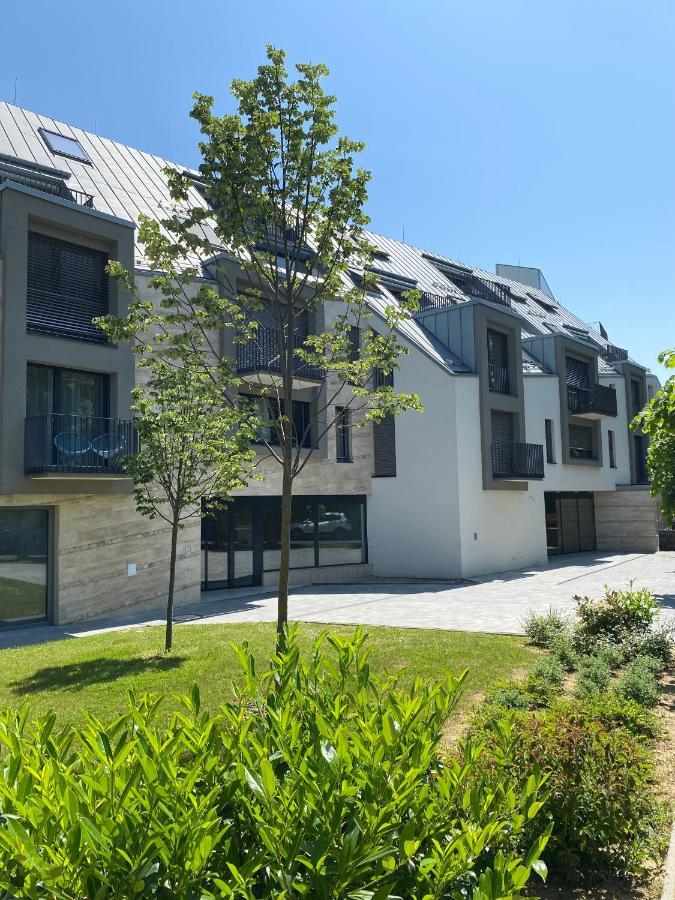 Atrium Apartman Heviz Mit Panoramaterrasse Und Tiefgarage 외부 사진